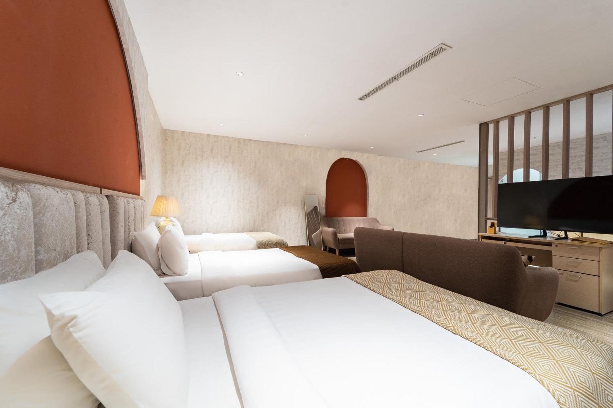 Nicecy Hotel Suites & Spa Thành Pho Ho Chí Minh Esterno foto